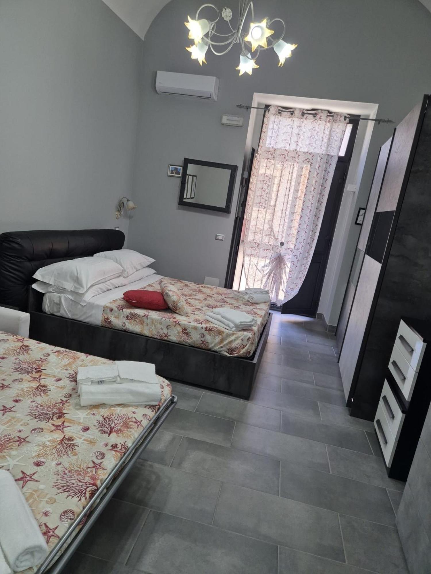 Queen'S Apartament Catania Exterior photo
